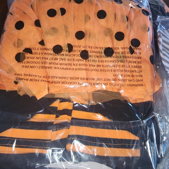 Counting Daises Black Cat Halloween tutu legging set - Picture 4 of 7